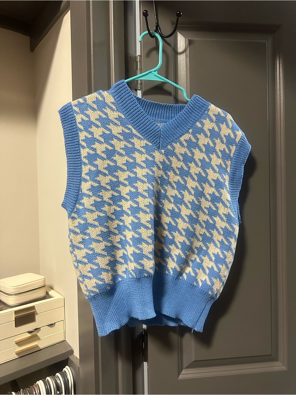 Blue and Cream Houndstooth Knit Sweater Vest